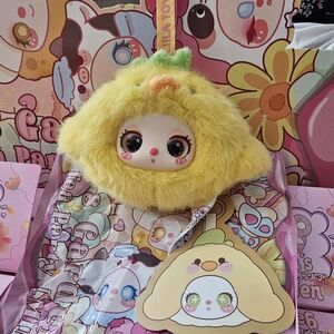 Lila's Garden Tea Party Pendant (Banana Chicken)